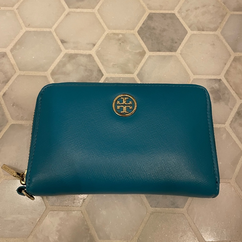 Great condition teal tory burch wallet